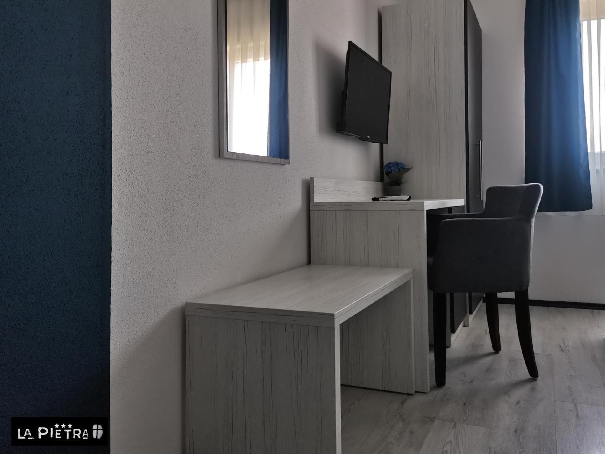 La Pietra Family Hotel Međugorje Oda fotoğraf