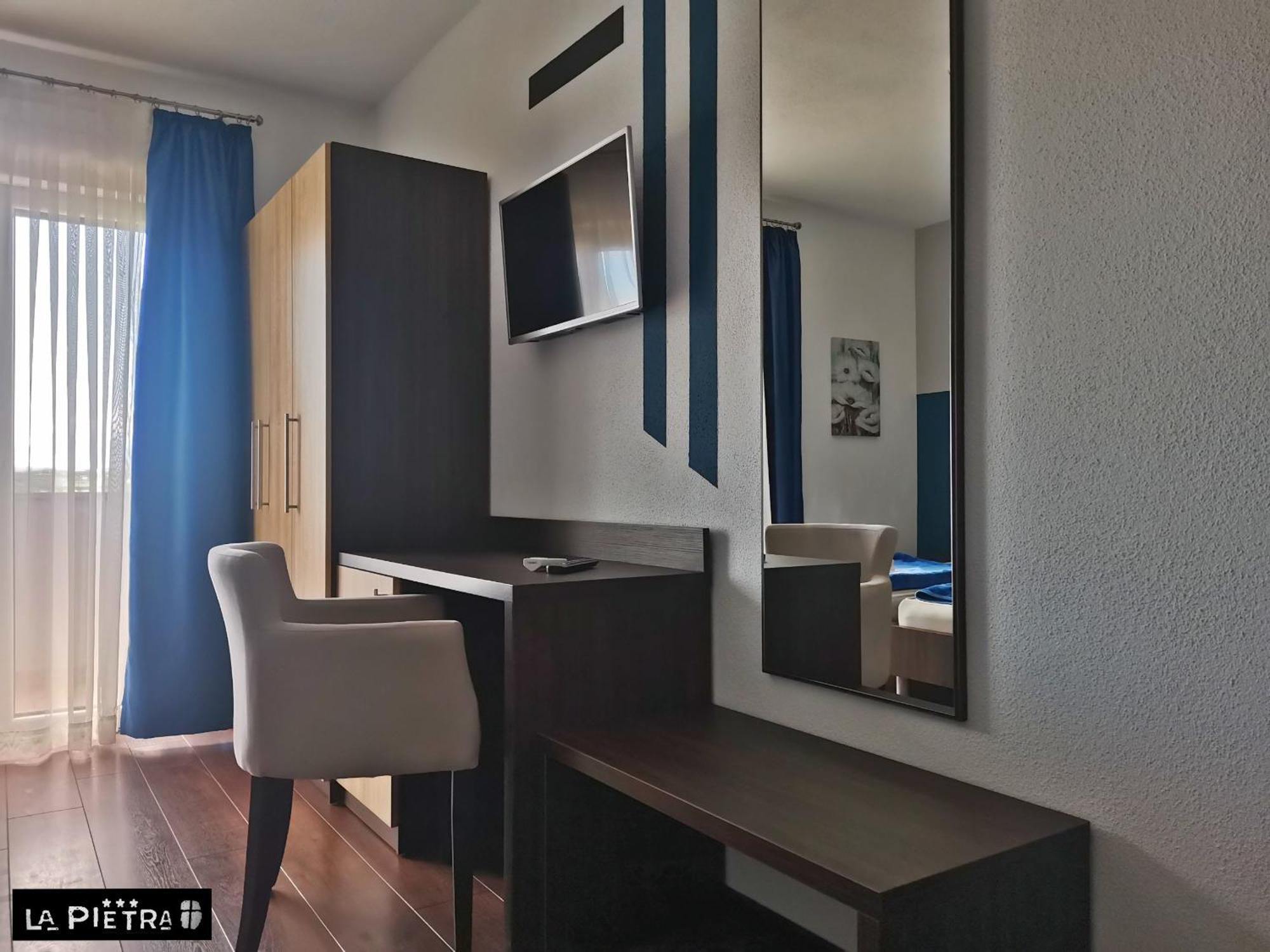 La Pietra Family Hotel Međugorje Oda fotoğraf