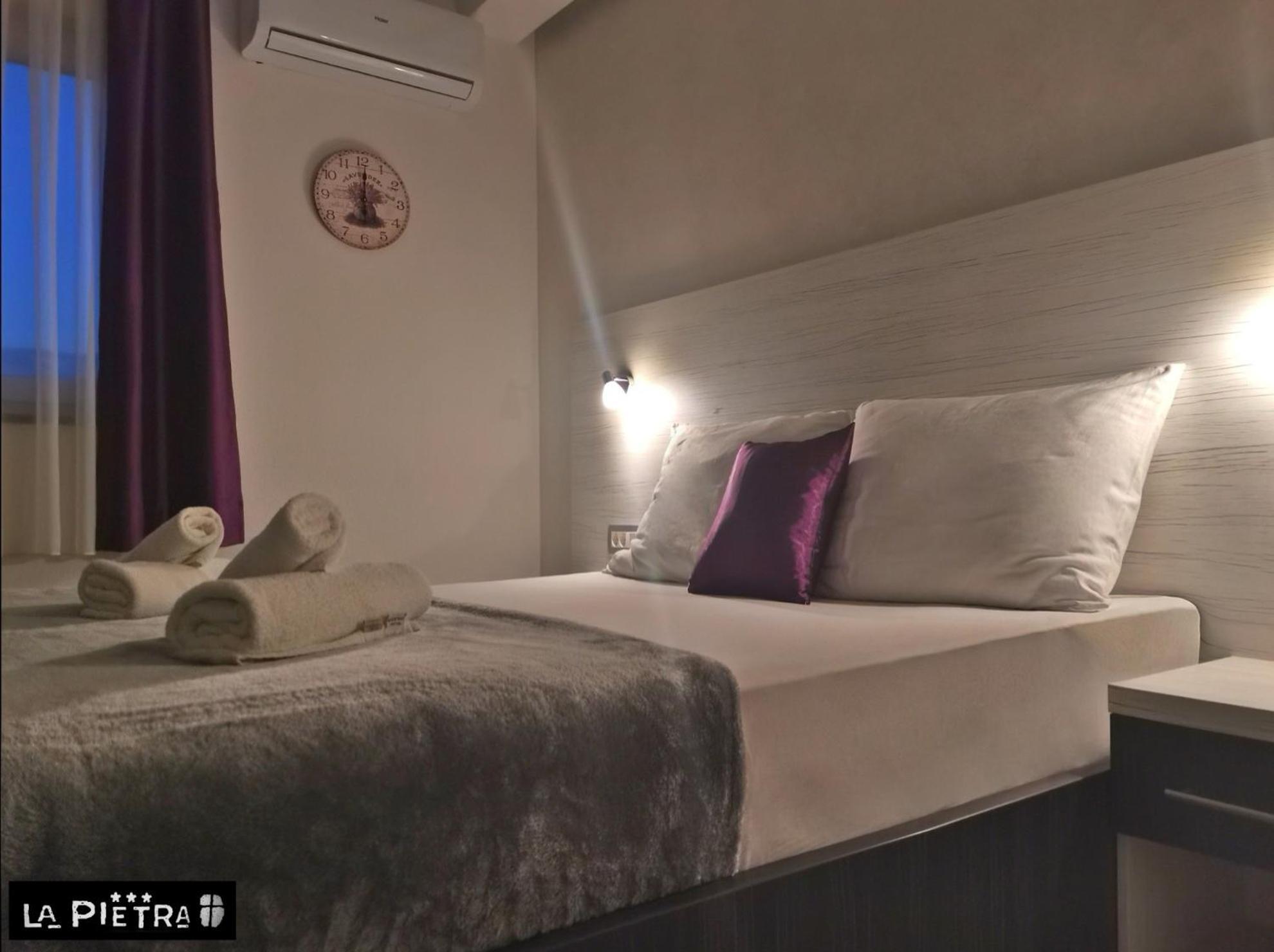 La Pietra Family Hotel Međugorje Oda fotoğraf